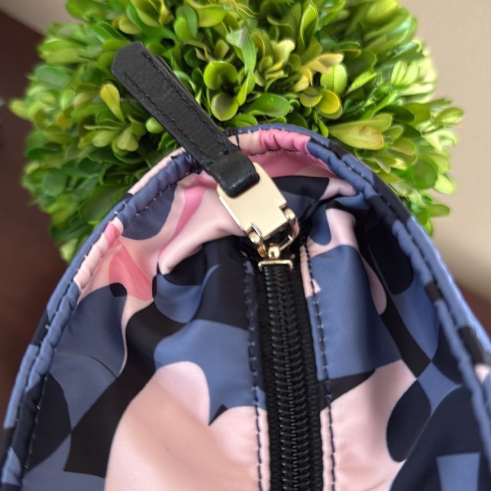 KATE SPADE ♠️ New York "Taylor" MULTI HEART PARTY TOTE BAG ❤️LIKE NEW❤️ - Picture 11 of 17
